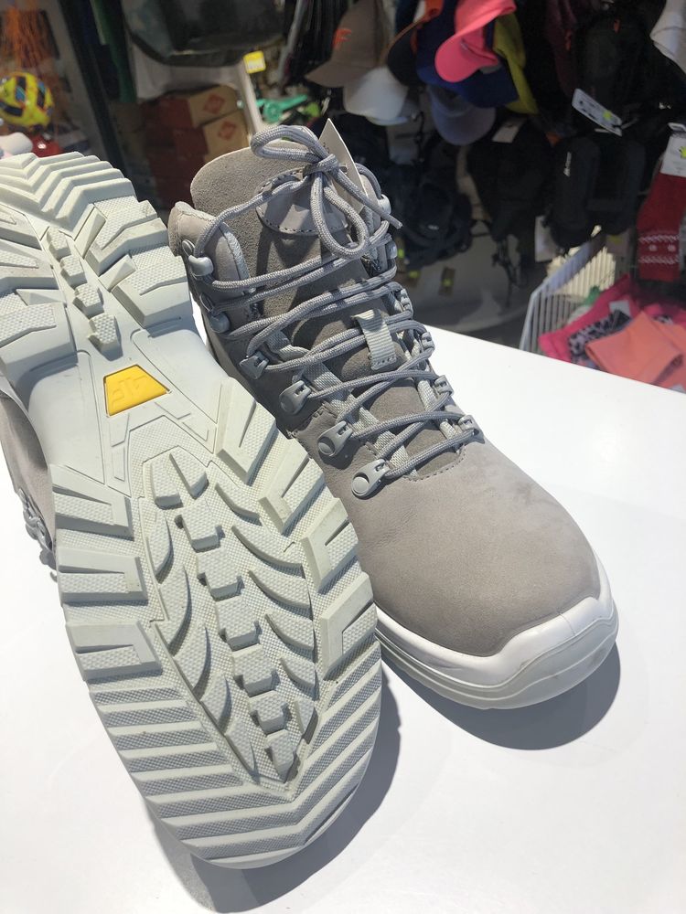 Buty damskie trekkingowe 4f rozm 38
