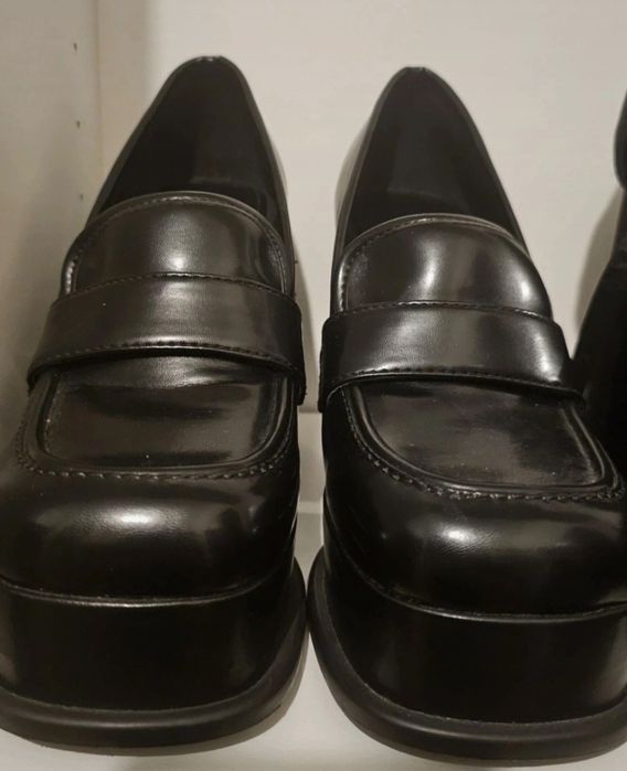 VENDA URGENTE-Vendo 2 sapatos altos