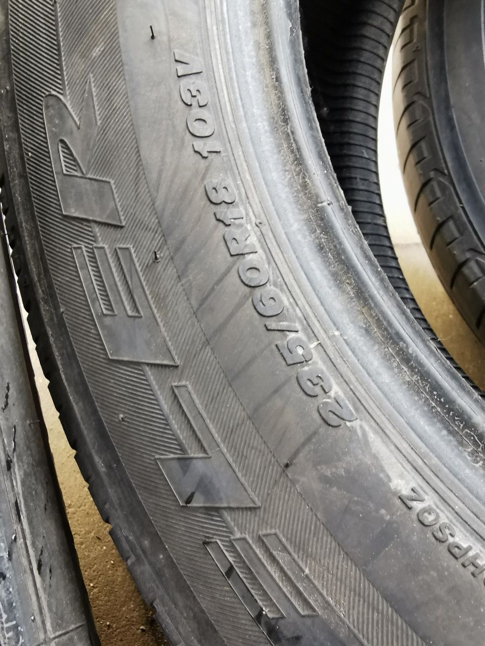 Летняя резина 235/60 R18 Bridgestone Dueler