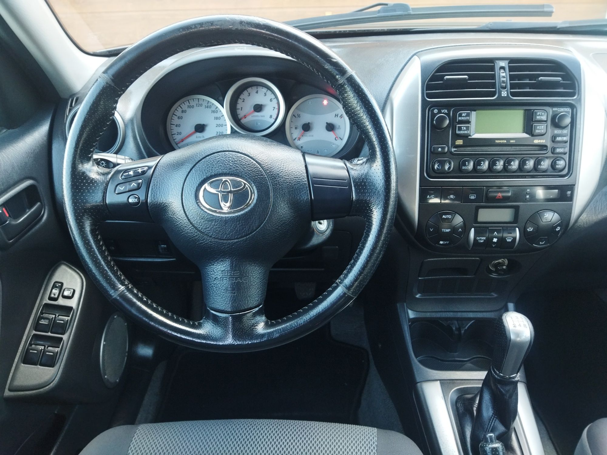 Toyota RAV4 2.0 benzyna właściciel 5 lat