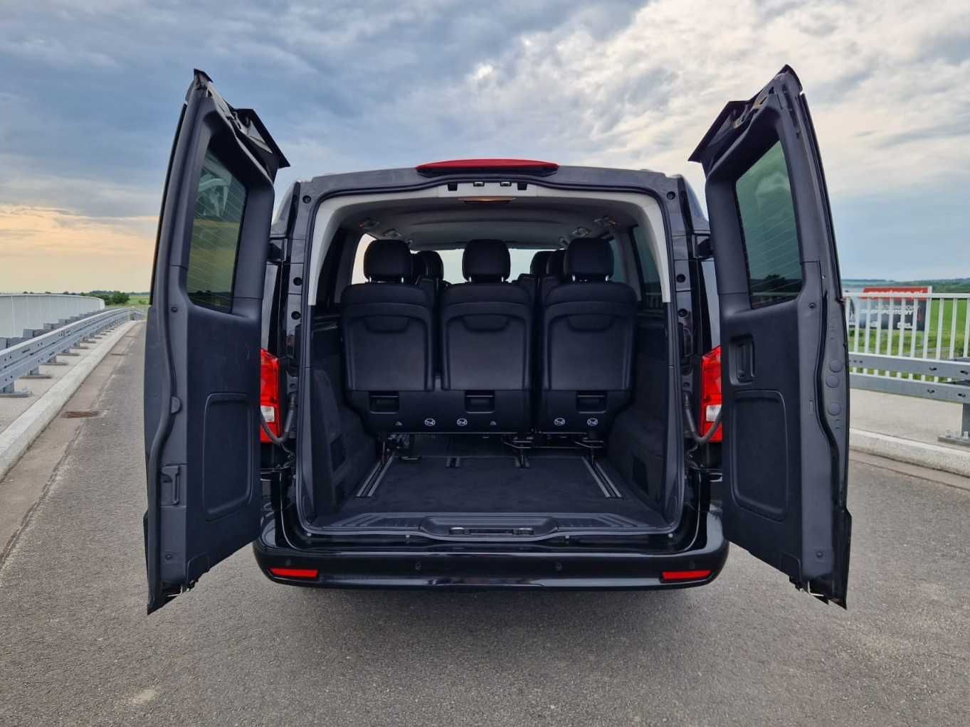 Wynajem busa Mercedes-Benz Vito Extra Długi, 8 miejsc, Wypożyczalnia