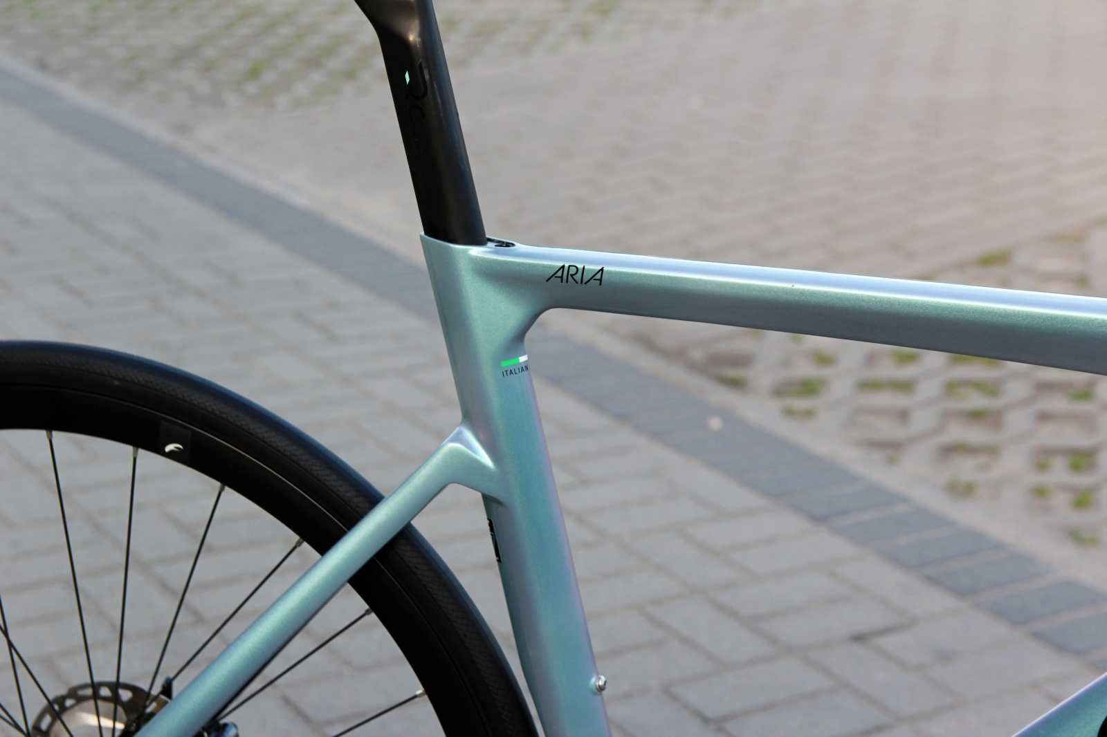 Rower szosowy BIANCHI ARIA Disc Carbon Ultegra Di2 2x12, roz. 57
