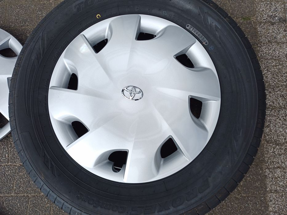 Kołpaki Toyota 15 cali komplet Oryginalne Corolla Yaris Avensis DEMO