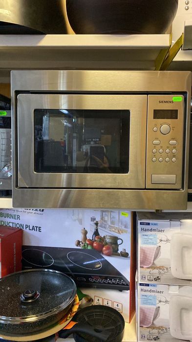 Продам мікрохвильову (не підійшла по розміру)