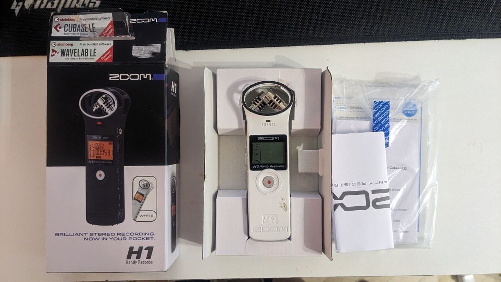 Цифровой диктофон Zoom H1n рекордер (на запчастини)