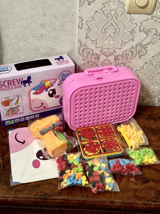 Мозаїка на шурупах , конструктор , шуруповерт