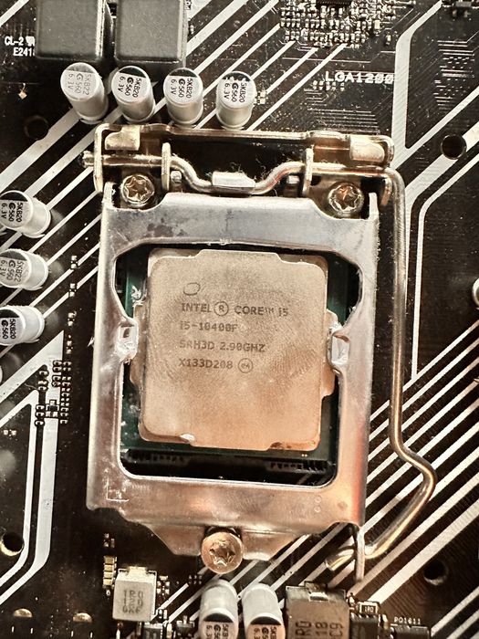 Продам комплект материнська плата процесор та оперативна память