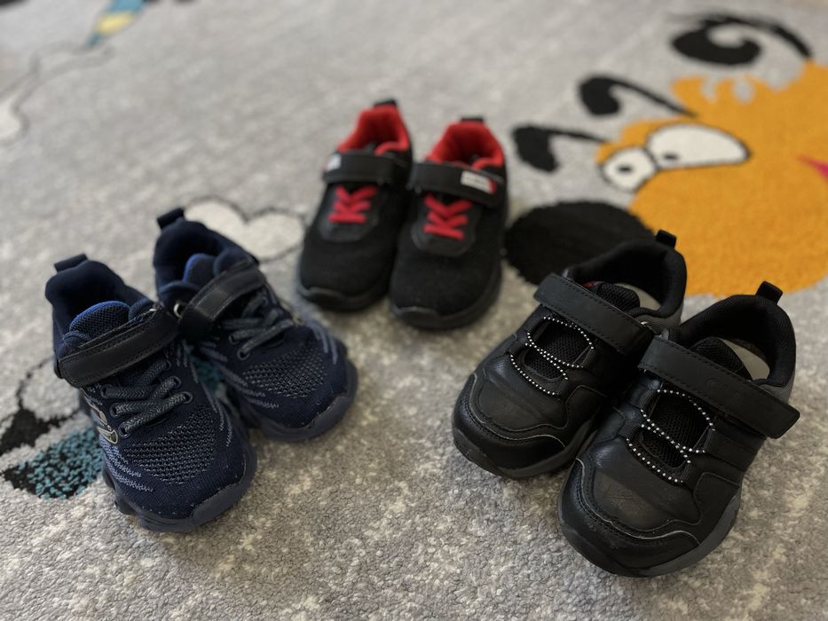 Кросівки 28р,28р,29р