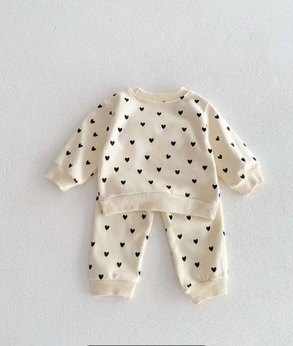 Костюм на дівчинку 86-92 розмір