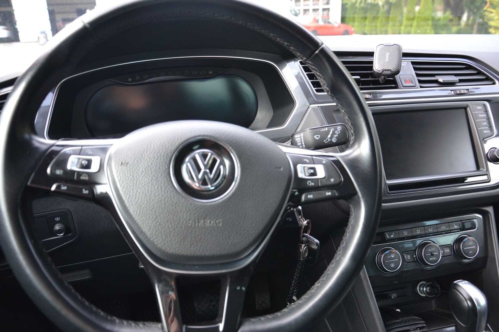 Продам автомобіль Volkswagen Tiguan 2017
