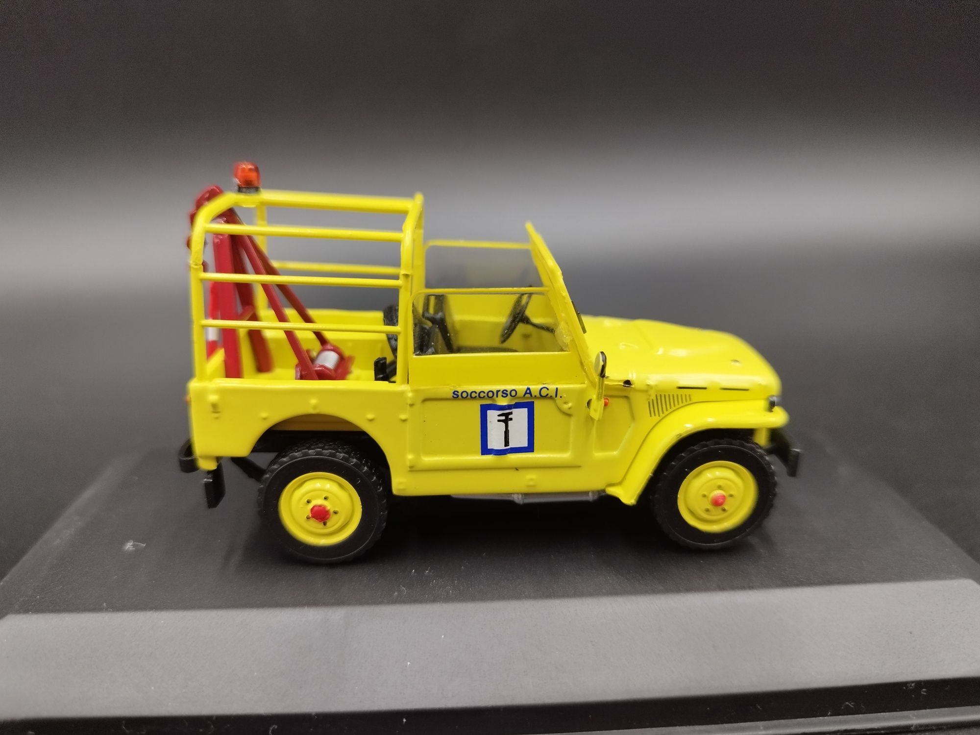 1:43 Altaya Fiat 1965 Campagnola ACI model używany