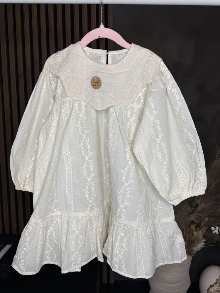 Nowa koronkowa sukienka handmade 98