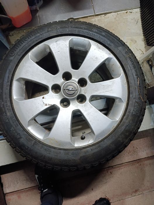 Opony zimowe z felgami