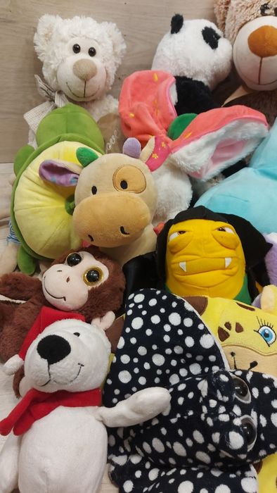 Maskotka PROMOCJA Kubuś Puchatek zestaw (70)4kg pluszak mix 23szt