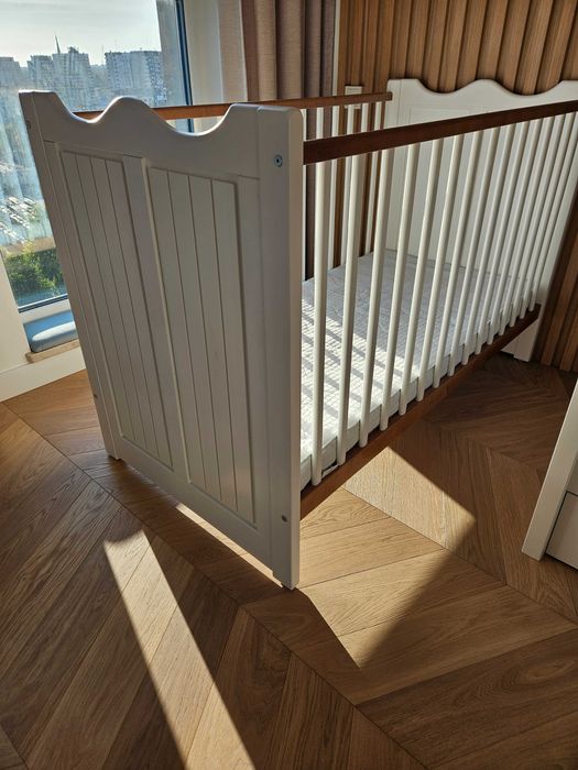 regulowane drewniane łóżeczko 140x70 Szynaka Meble + stelaż + materac