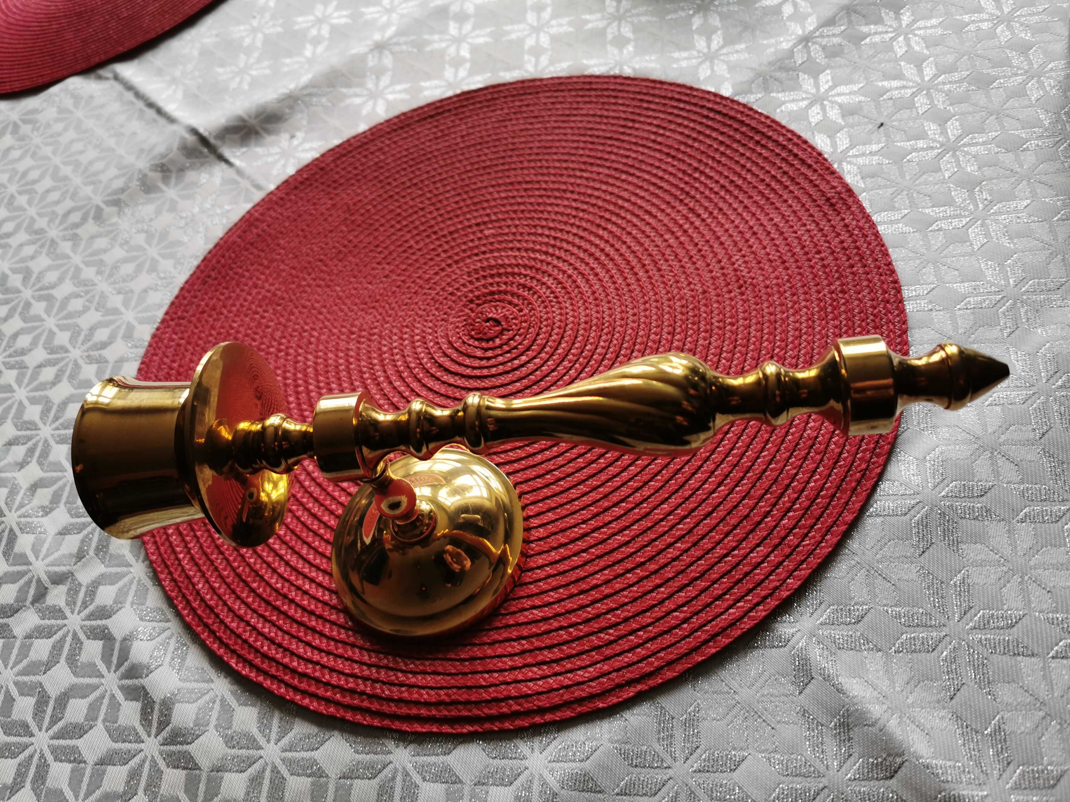 Świecznik z mosiądzu na ścianę