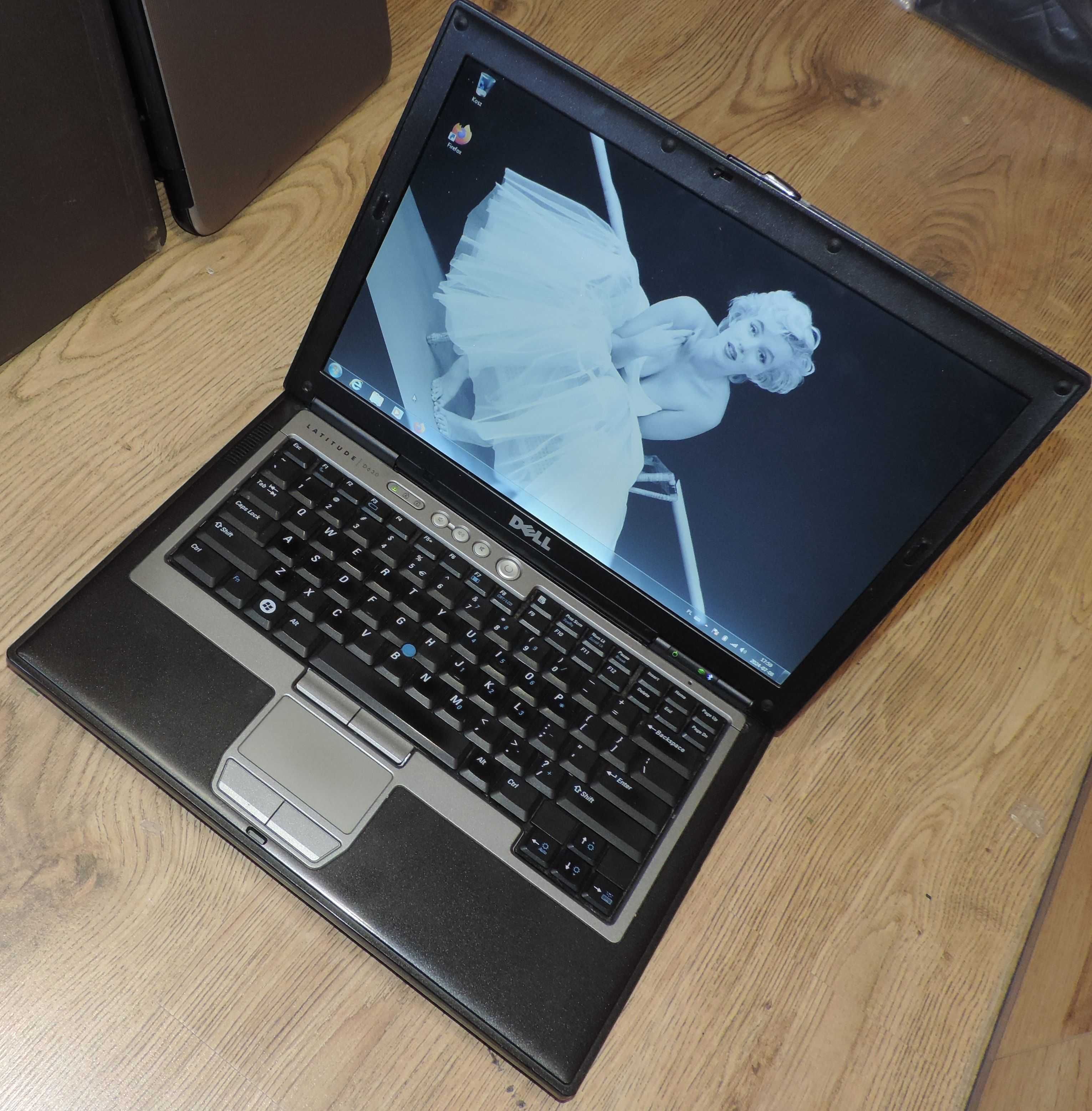 Solidny Dell Latitude D630 , RS232 , COM  idealny do warsztatu