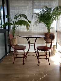 Vintage style table and two chairs set