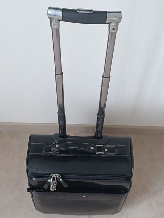 Чемодан кожаный MONTBLANC дорожный.
