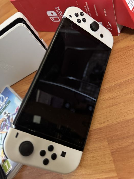 Nintedo Switch Oled+ігра в комплекті