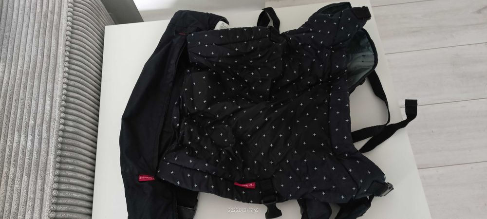 Infantino Nosidełko Ergonomiczne z torbą -pasek nerka podróżne 5-18kg