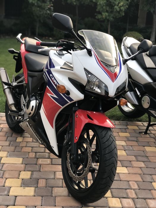 Свіжак з Японії! СBR 400R!