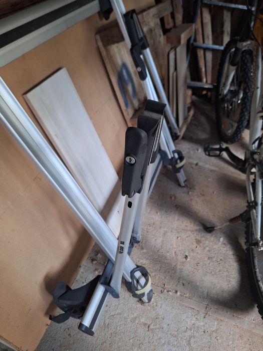 Bagażnik na dach na dwa rowery