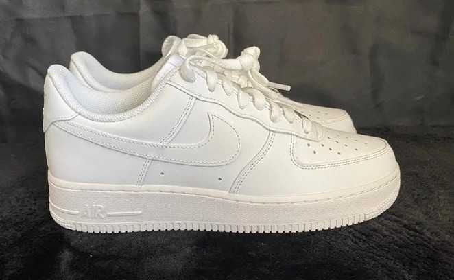 Nike Air Force 1 Low '07 White EU.43