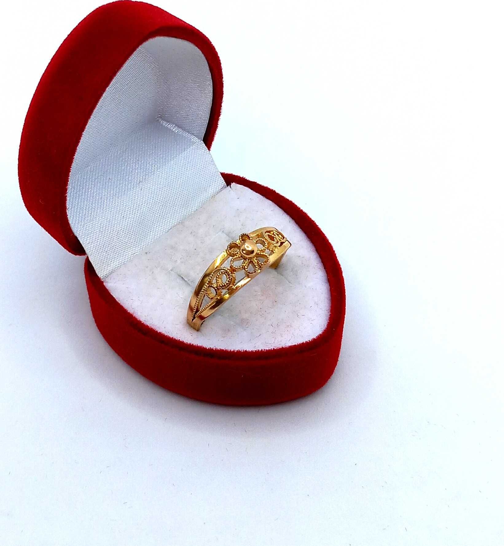 Złoty pierścionek Ażur PR.585 W:2,50gr R.17 ,