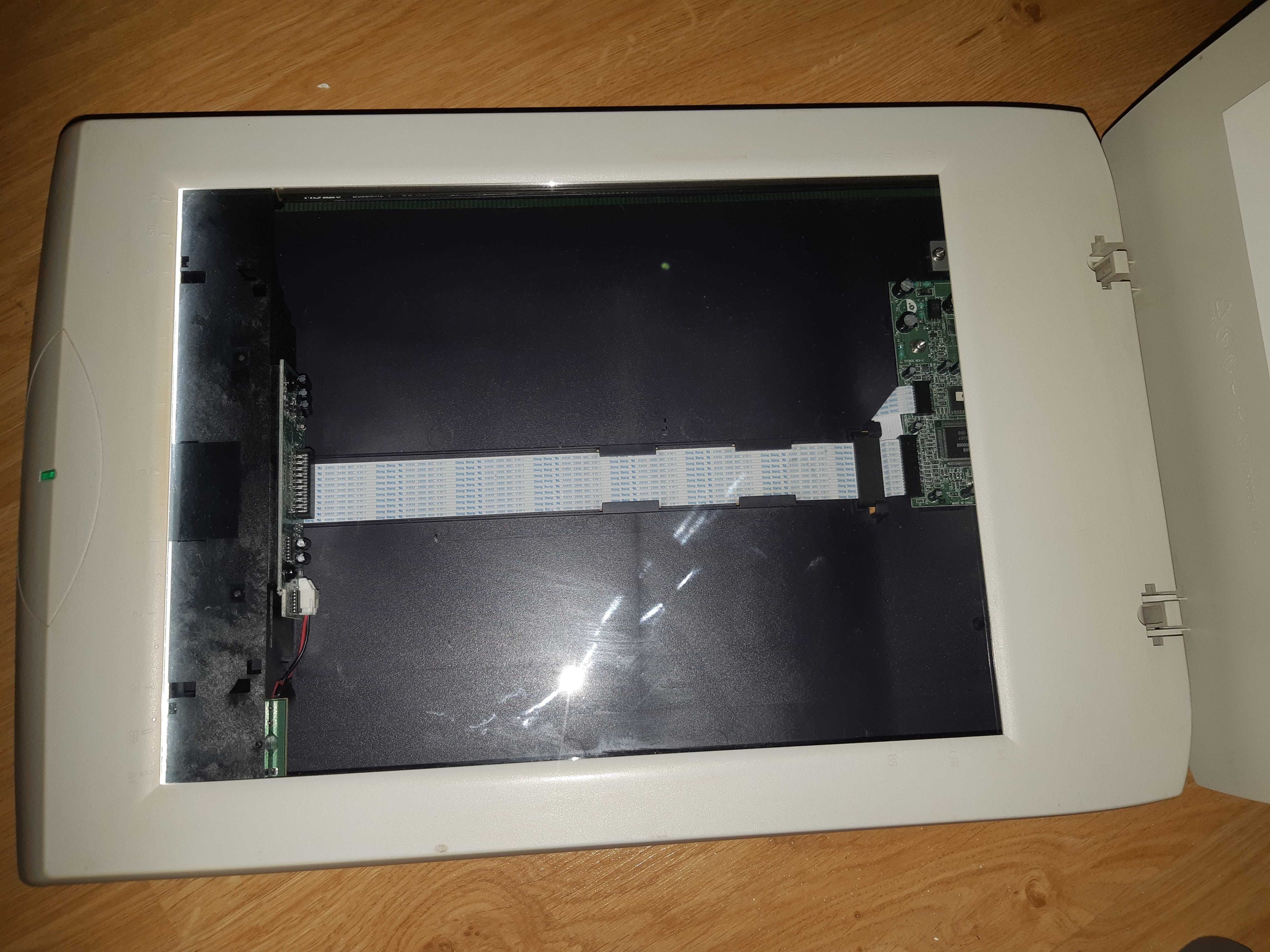 skaner Microtek ScanMaker 3830