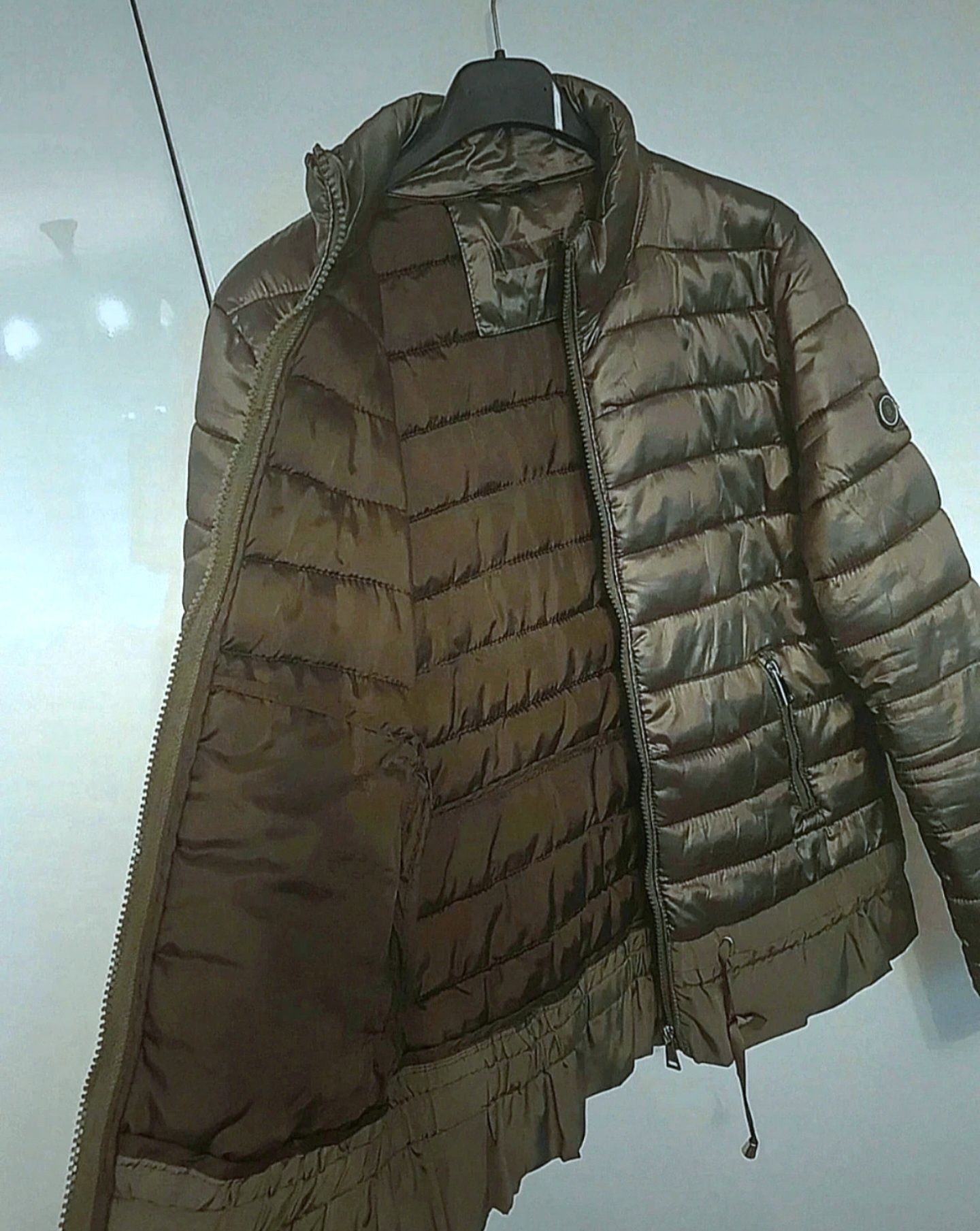 Wiosenna pikowana kurtka damska Bilin 38 puchowa khaki krótka na zamek
