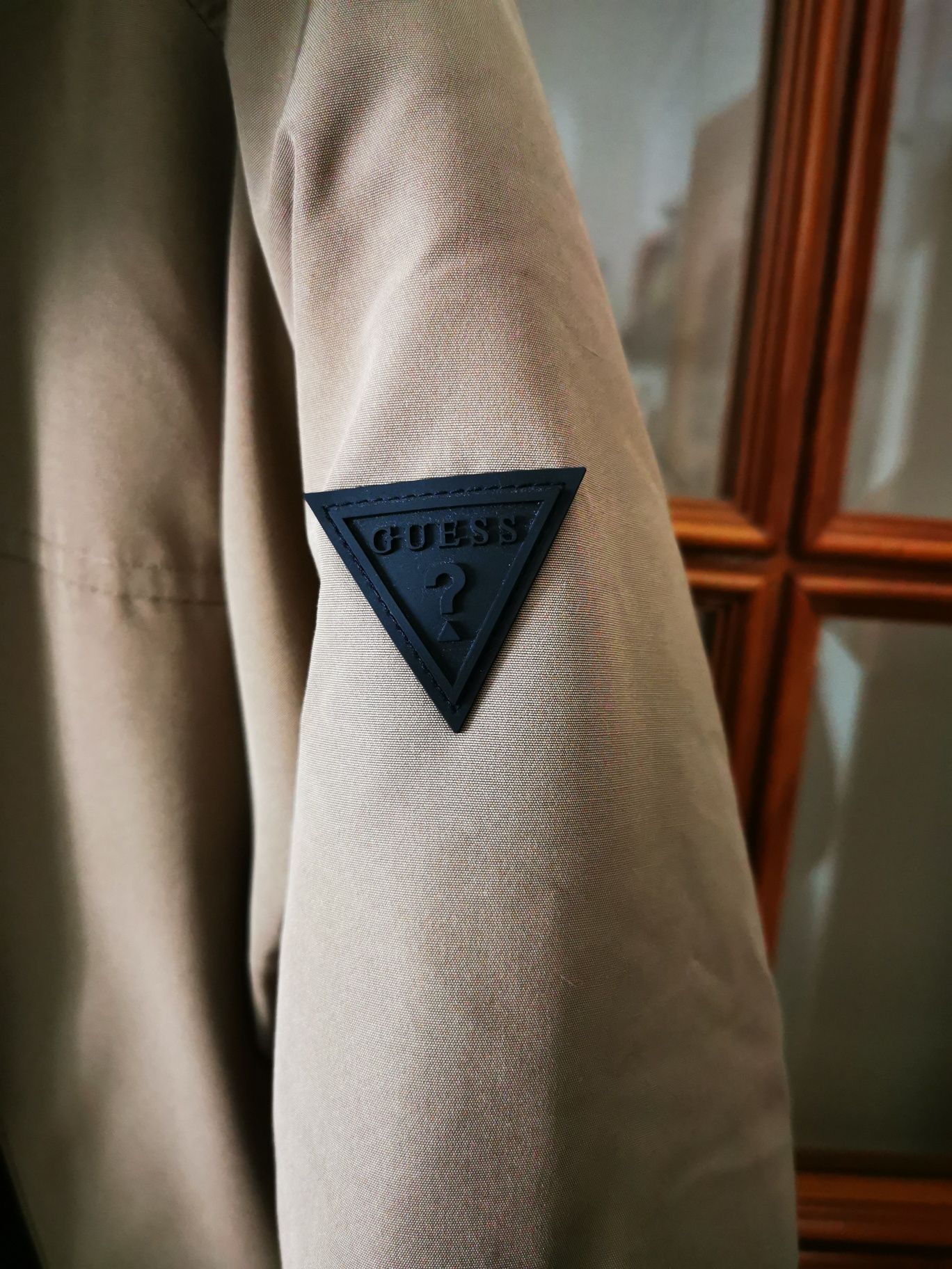 Blusão Guess Tamanho XL Novo