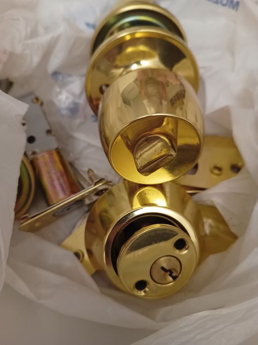 Sprzedam zamek do drzwi amerykański