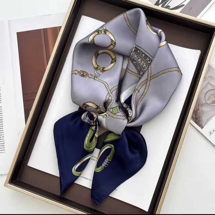 Apaszka Gawroszka 70/70cm