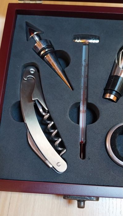 Conjunto de acessórios para vinho