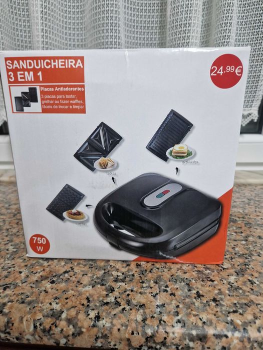 Sanduícheira 3 em 1