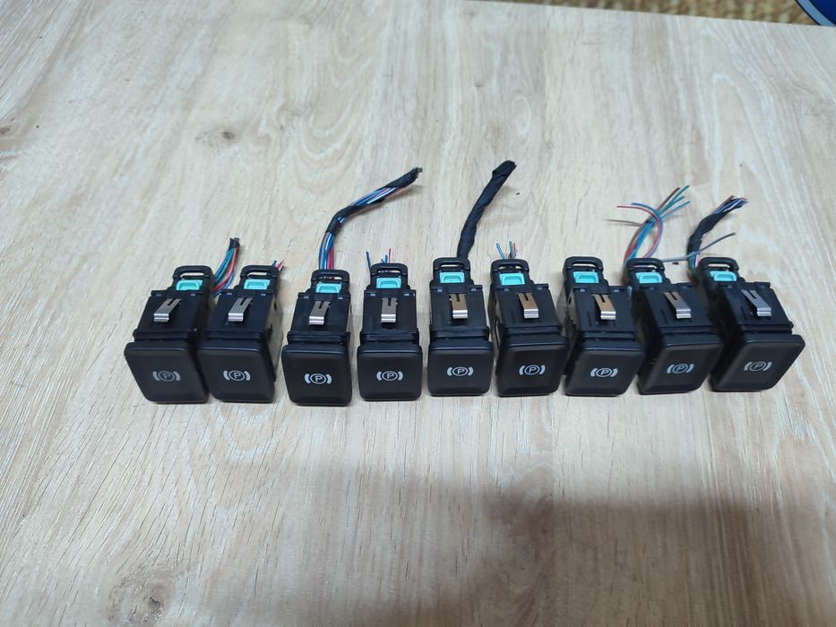 Кнопка Паркінг Пассат б6 кнопка ручніка Parking Passat b 6