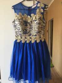 Niebieska sukienka wesele