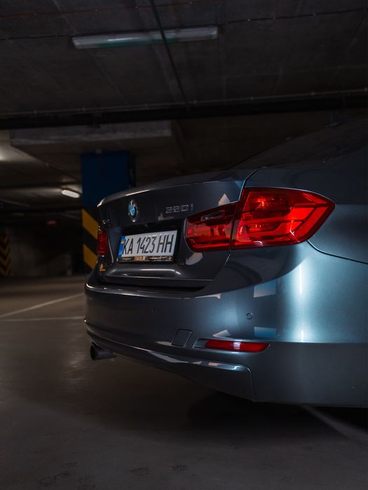 BMW 320i F30 2014
