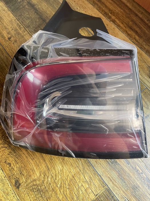 Tesla Model 3/Y фонарь задня оптика фара стоп ліхтар в ляду