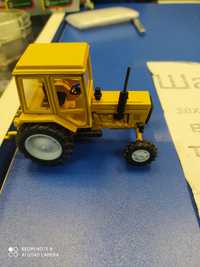 Продам модель ссср 1:43 трактор МТЗ 82