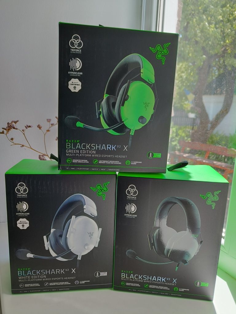 Оригінальні навушники Razer BlackShark V2 X, зелені/білі/чорні.