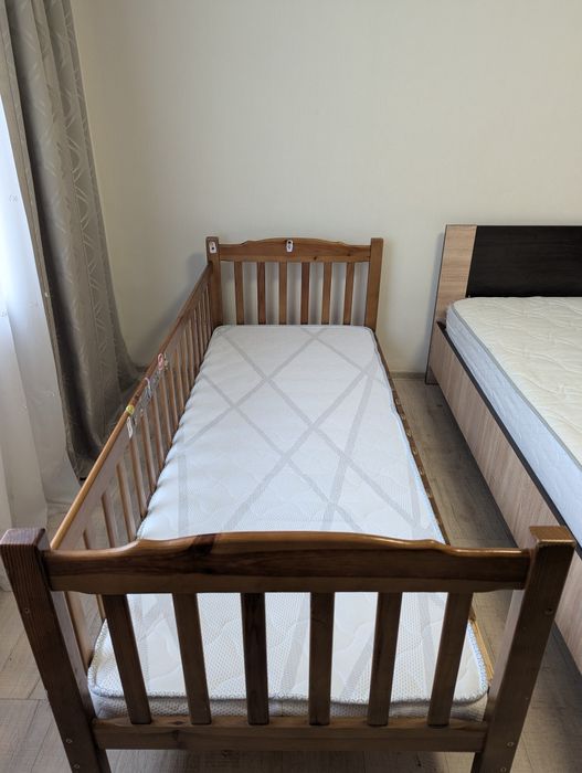 Меблі  Ліжко спальне