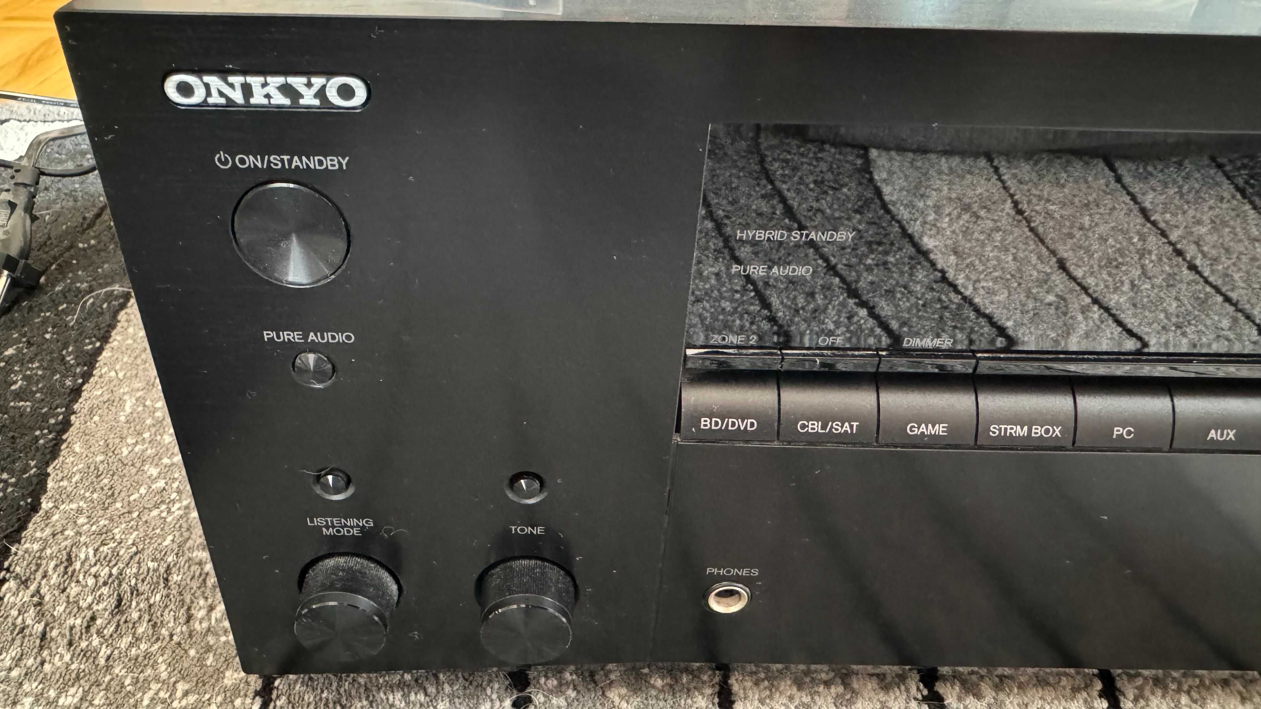 ONKYO TX-NR 686 używany