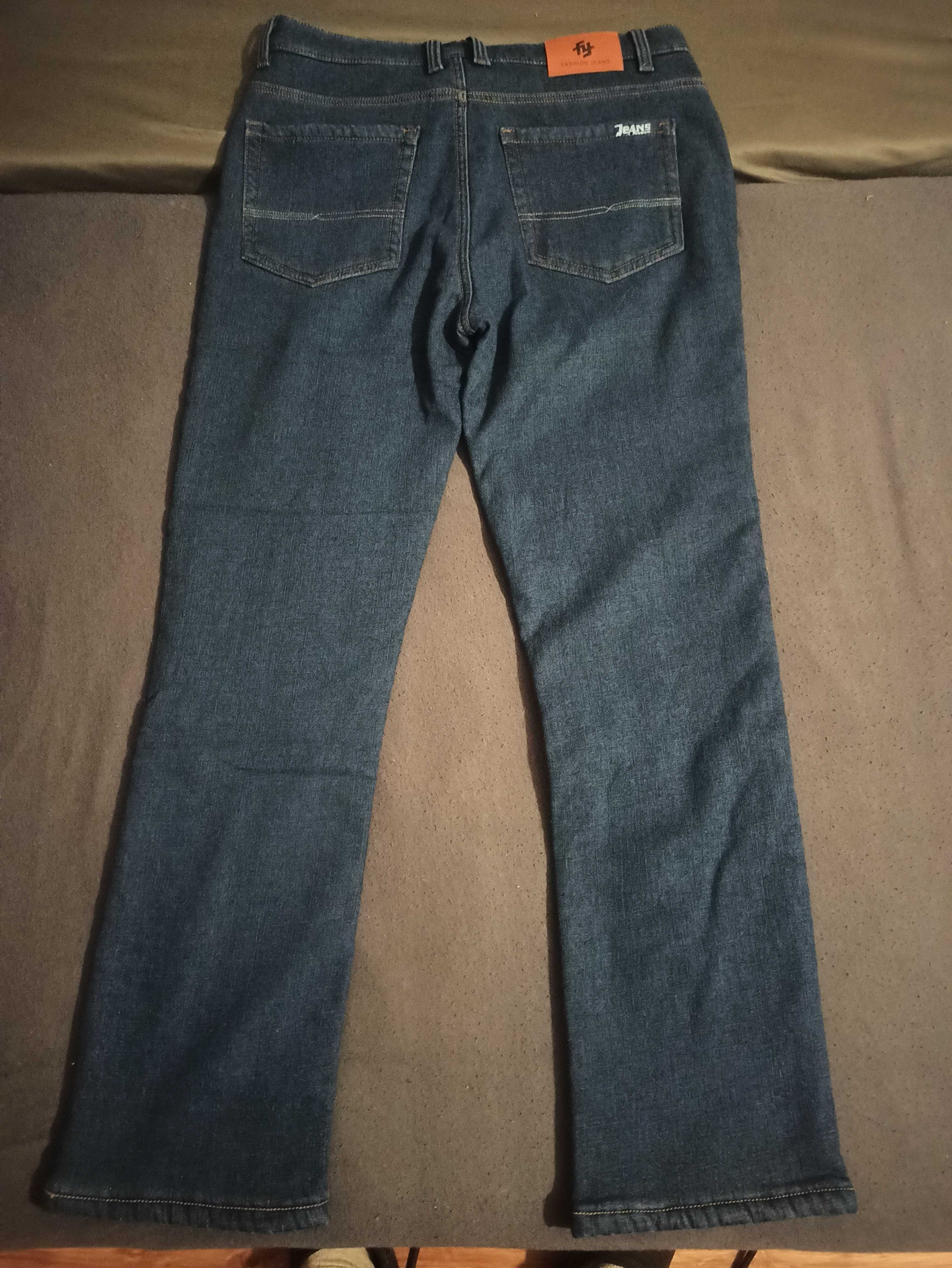 Spodnie meskie jeansowe ocieplane 34 jeansy