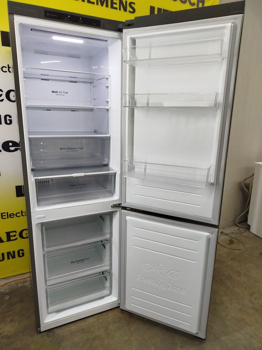 Холодильник фірми LG, модель QBB61PZGCN
