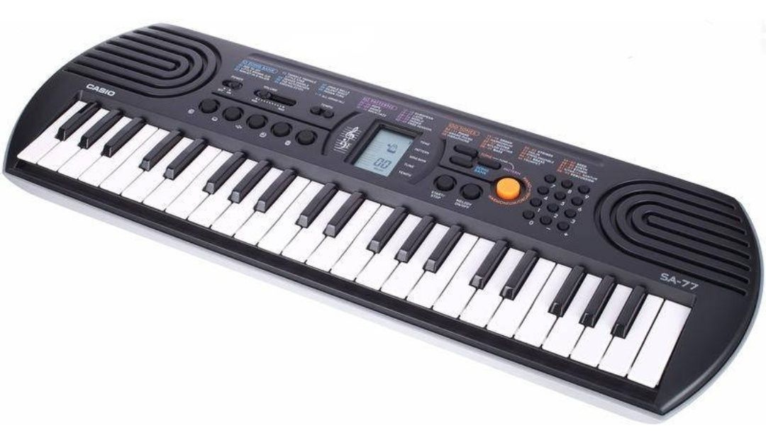 Синтезатор CASIO SA-77 ( 44 клавіші ) з 8-нотною поліфонією