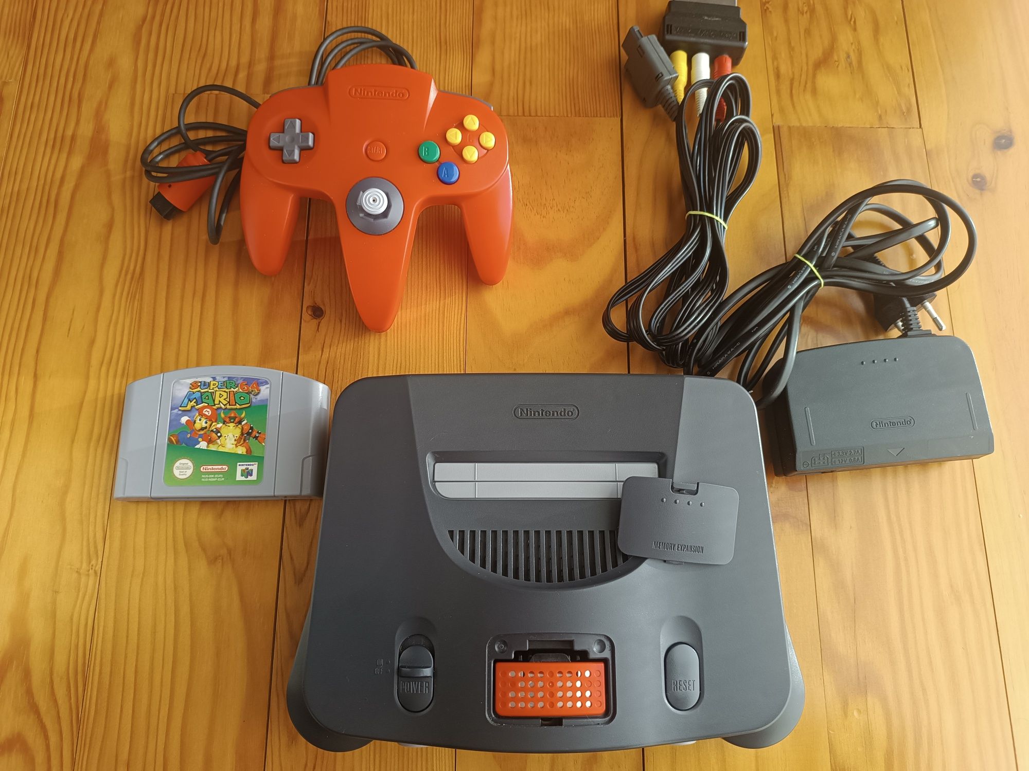 Nintendo 64 + expansion Pak + Mario 64