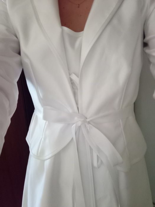 Skromna suknia ślubna