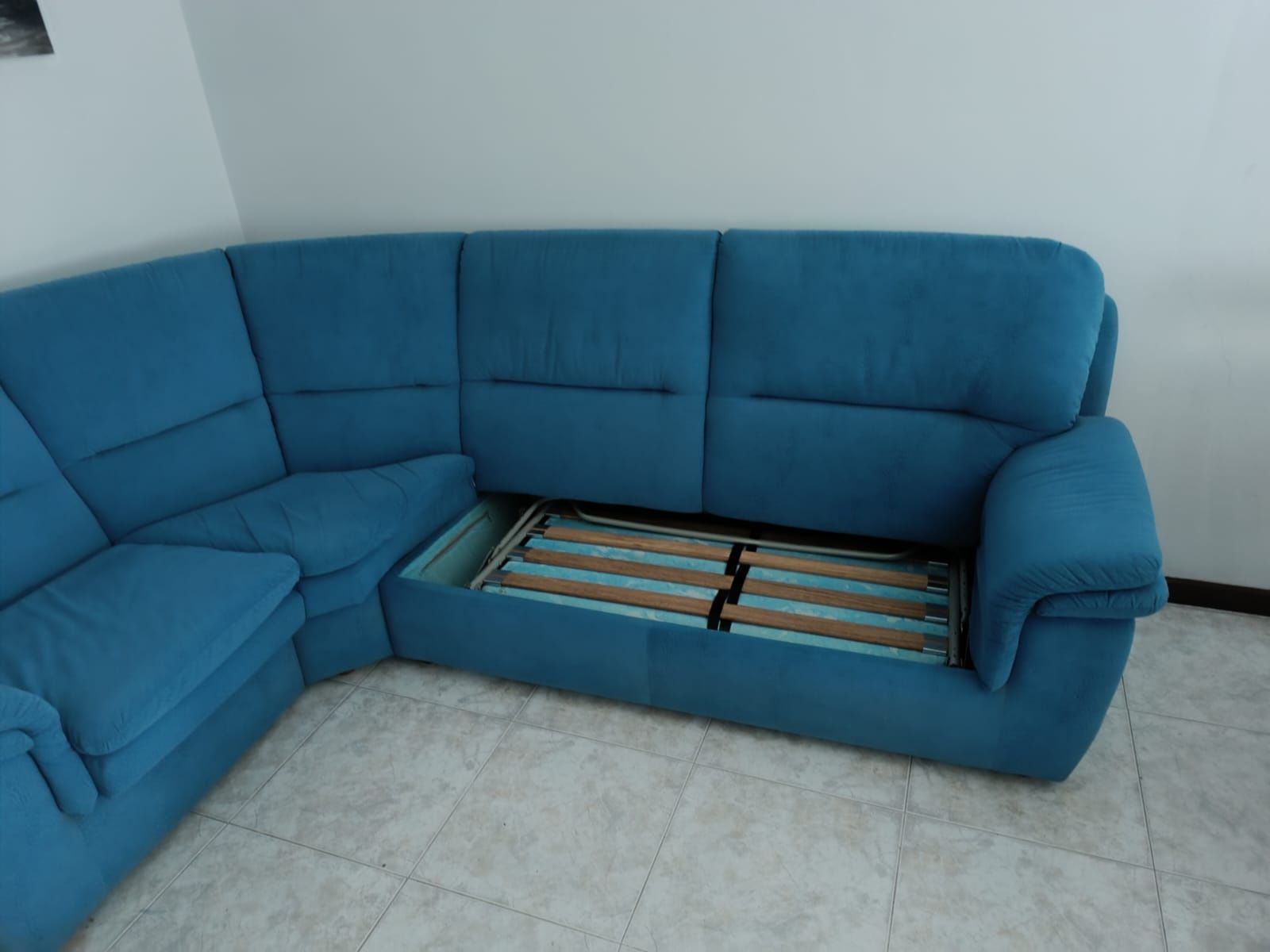 Mobília de sala, sofa, mesa e móvel e móvel hall de entrada